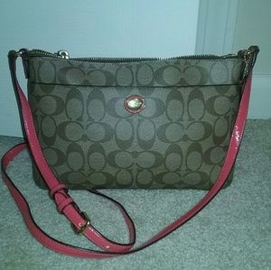 Medium size Coach Purse Crossbody